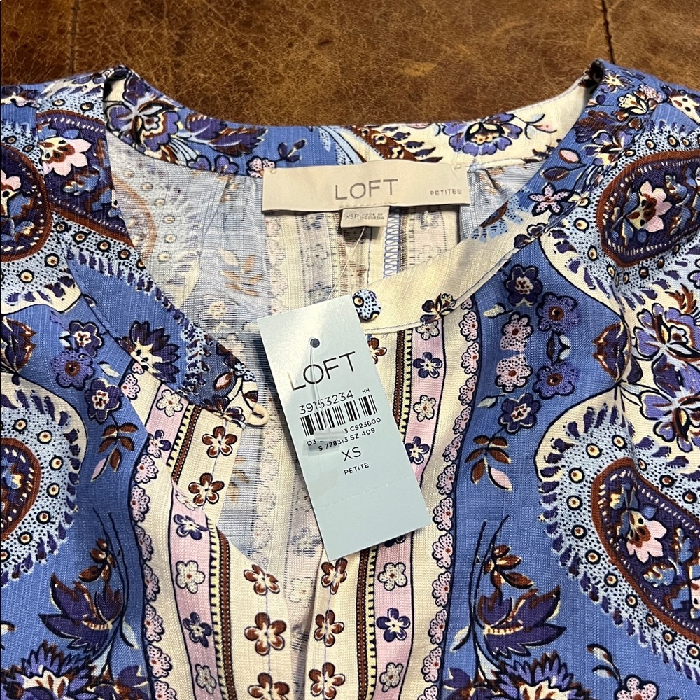 NWT loft bandana print top blue brown and cream 20” long - Picture 4 of 7